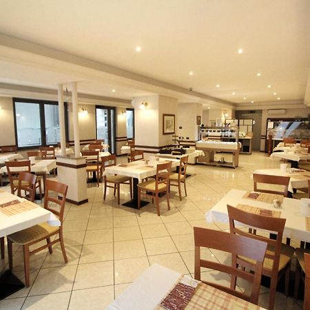 Hotel Avogadro سان بيليغرينو تيرمي المظهر الخارجي الصورة