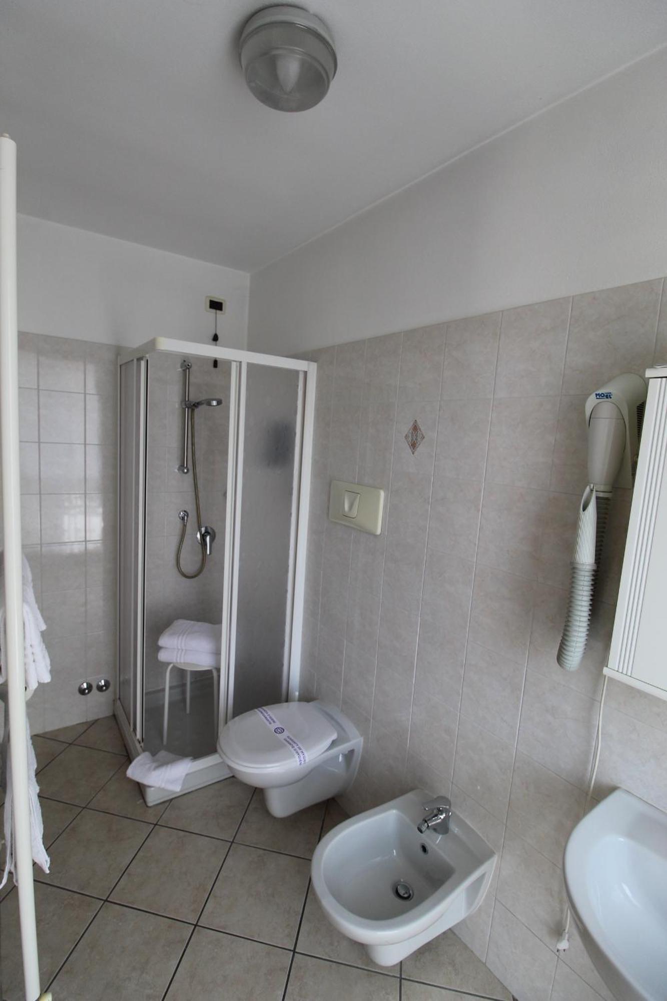 Hotel Avogadro سان بيليغرينو تيرمي المظهر الخارجي الصورة